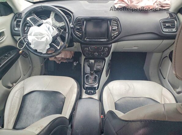 3C4NJDCBXLT126669 2020 JEEP COMPASS Silver Առջևի վահանակի տեսք