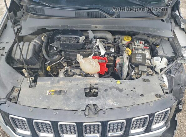 3C4NJDCBXLT126669 2020 JEEP COMPASS Silver Շարժիչի բաժամունքի տեսք