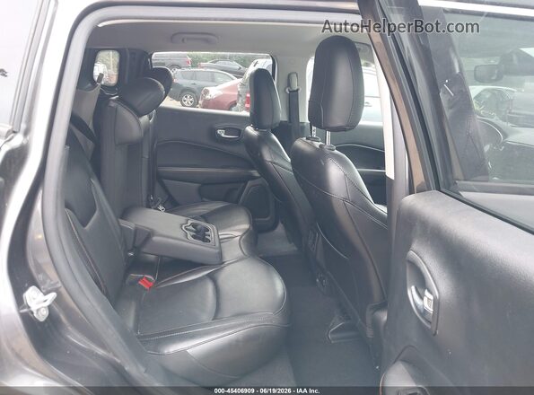 3C4NJDCBXLT153449 2020 JEEP COMPASS Gray VIN sticker view