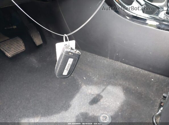 3C4NJDCBXLT153449 2020 JEEP COMPASS Gray Dashboard view