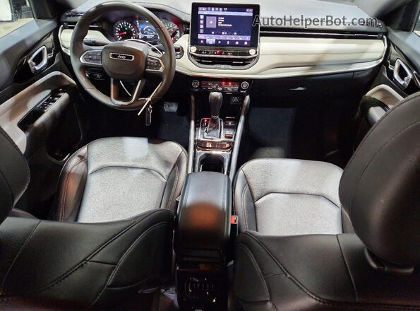 3C4NJDCN0RT134511 2024 JEEP COMPASS White Dashboard view