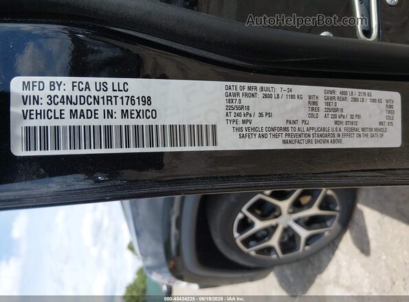 3C4NJDCN1RT176198 2024 JEEP COMPASS Black Engine compartment view