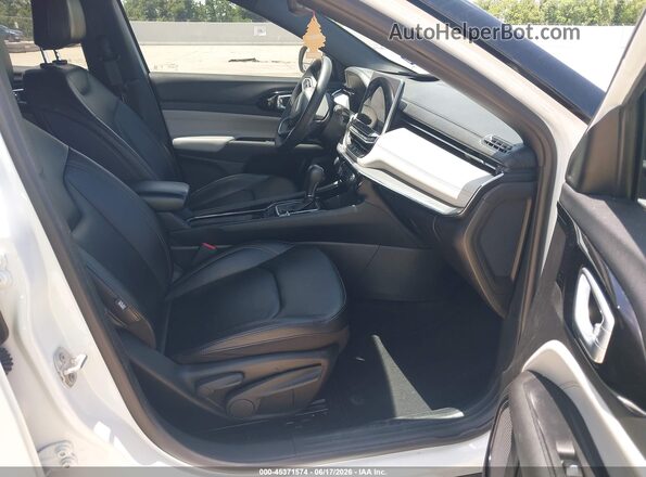 3C4NJDCN1RT610782 2024 JEEP COMPASS White Widok wnętrza z przodu