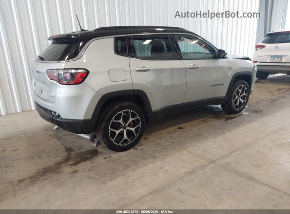 3C4NJDCN1TT174040 2026 JEEP COMPASS Silver უკანა მარჯვენა