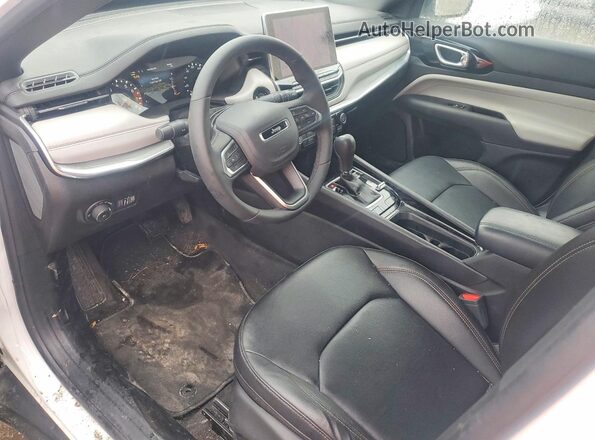 3C4NJDCN2RT129469 2024 JEEP COMPASS White Առջևի վահանակի տեսք