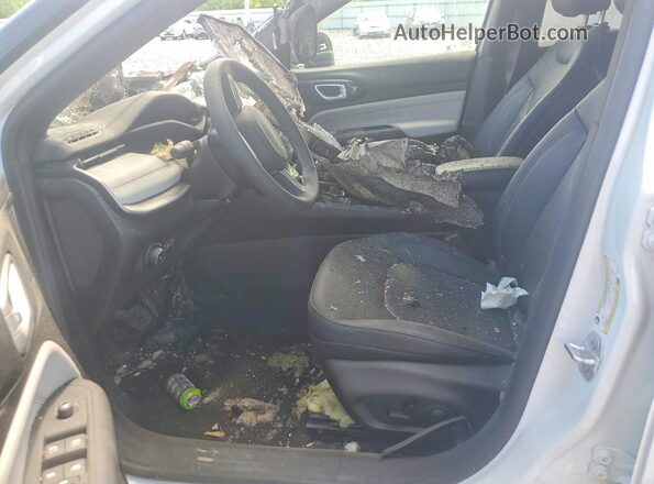 3C4NJDCN2ST506100 2025 JEEP COMPASS White Front interior view