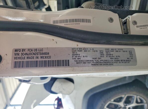 3C4NJDCN2ST584604 2025 JEEP COMPASS White VIN կոդի պիտակի տեսք