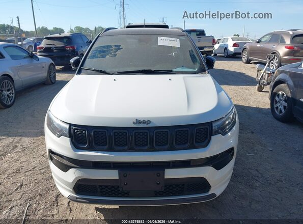 3C4NJDCN3PT536262 2023 JEEP COMPASS White Widok wnętrza z tyłu