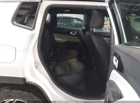3C4NJDCN3TT244816 2026 JEEP COMPASS Белый Вид наклейки с VIN-кодом