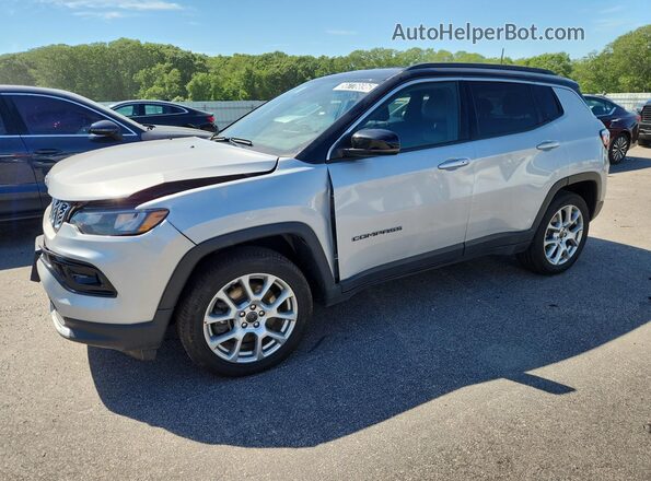 3C4NJDCN4ST508219 2025 JEEP COMPASS Silver 