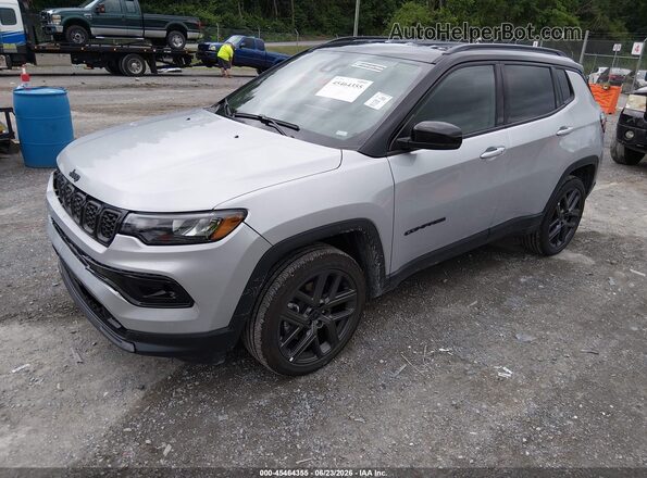 3C4NJDCN4TT258157 2026 JEEP COMPASS Silver Vista tres cuartos delantera izquierda
