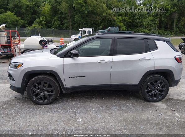 3C4NJDCN4TT258157 2026 JEEP COMPASS Silver Vista interior de 360 grados