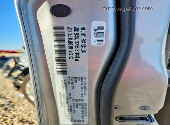 3C4NJDCN5ST514434 2025 JEEP COMPASS Silver Widok naklejki z numerem VIN