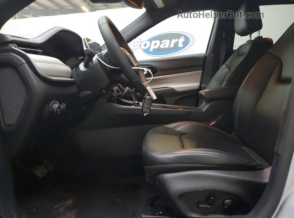 3C4NJDCN5ST614405 2025 JEEP COMPASS Silver Widok wnętrza z przodu