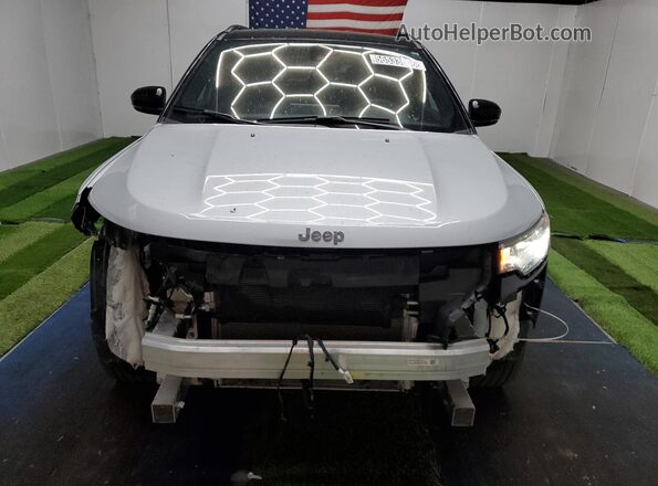 3C4NJDCN5ST614405 2025 JEEP COMPASS Silver Widok naklejki z numerem VIN