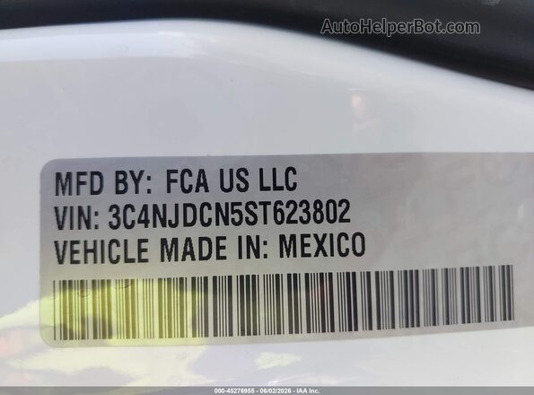 3C4NJDCN5ST623802 2025 JEEP COMPASS White Вид підкапотного простору