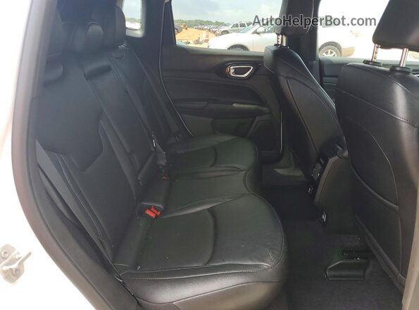 3C4NJDCN5TT184103 2026 JEEP COMPASS White Rear seats view