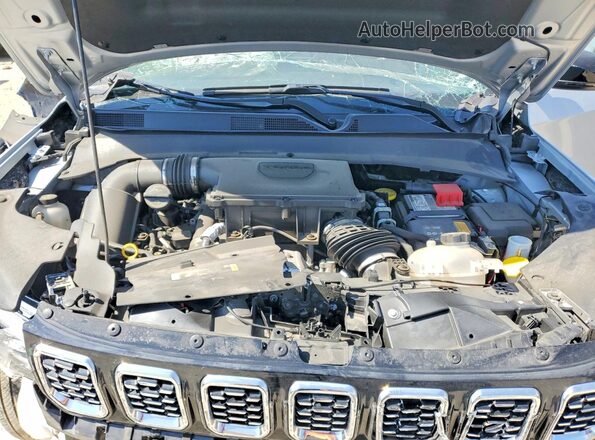 3C4NJDCN6ST505256 2025 JEEP COMPASS Silver Շարժիչի բաժամունքի տեսք