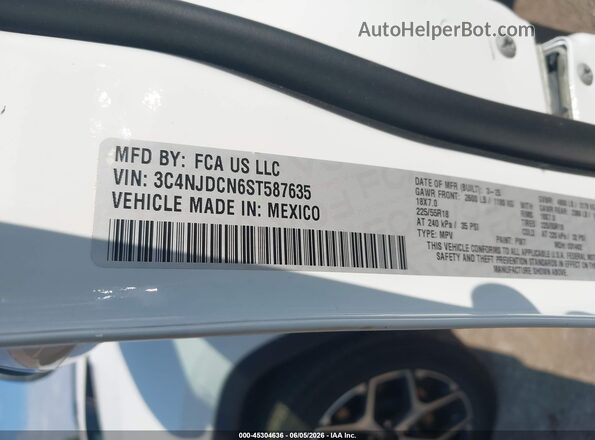 3C4NJDCN6ST587635 2025 JEEP COMPASS White Vista del compartimento del motor