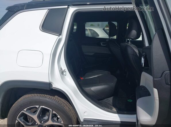 3C4NJDCN6TT186989 2026 JEEP COMPASS White VIN կոդի պիտակի տեսք