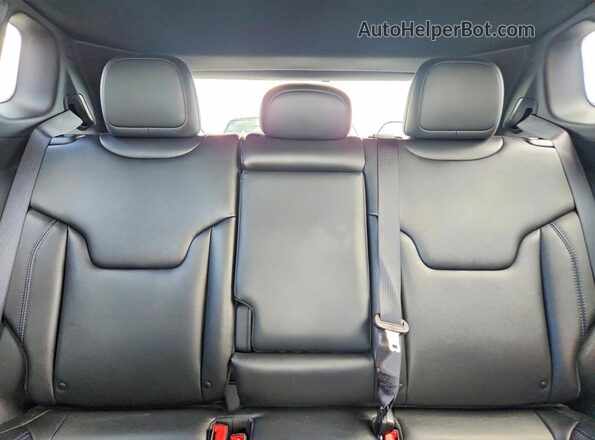 3C4NJDCN6TT188516 2026 JEEP COMPASS Silver უკანა სავარძლების ხედი