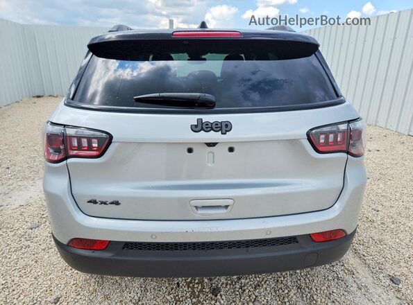 3C4NJDCN6TT188516 2026 JEEP COMPASS Silver უკანა ხედი