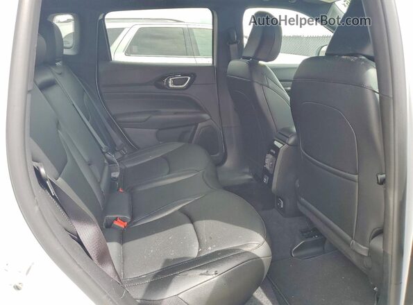 3C4NJDCN6TT202639 2026 JEEP COMPASS White Vista interior trasera