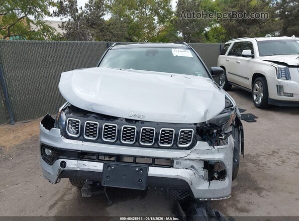 3C4NJDCN7ST526116 2025 JEEP COMPASS Silver ხელსაწყოთა პანელის ხედი