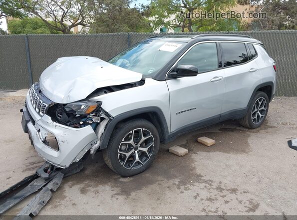 3C4NJDCN7ST526116 2025 JEEP COMPASS Silver წინა მარცხენა ხედი სამი მეოთხედიდან