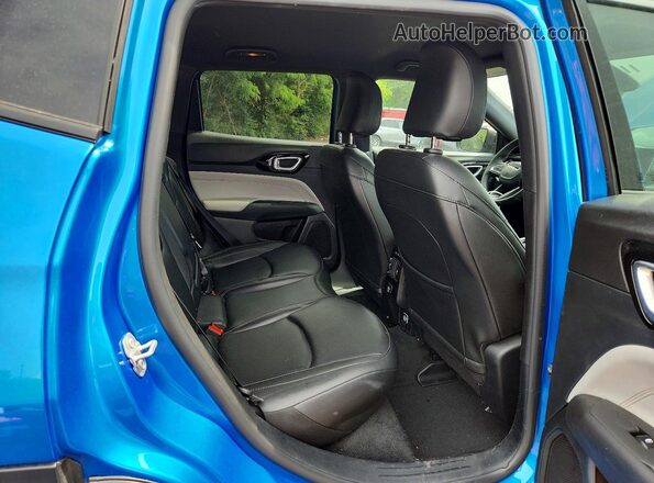3C4NJDCN7ST556961 2025 JEEP COMPASS Blue Հետևի նստատեղերի տեսք