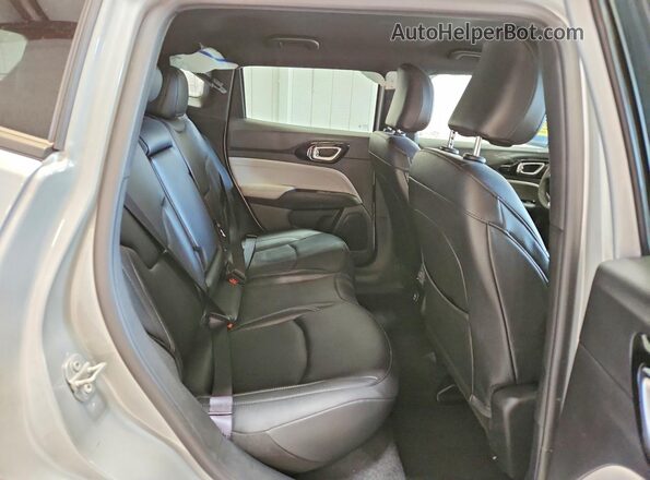 3C4NJDCN7ST613577 2025 JEEP COMPASS Серебряный 