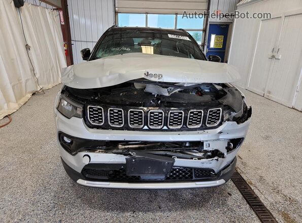 3C4NJDCN7ST613577 2025 JEEP COMPASS Серебряный 