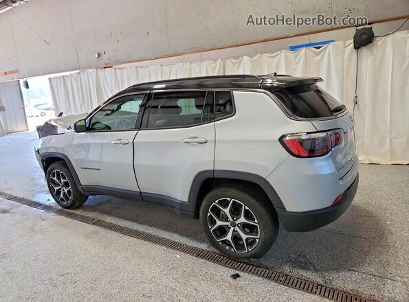 3C4NJDCN7ST613577 2025 JEEP COMPASS Серебряный 