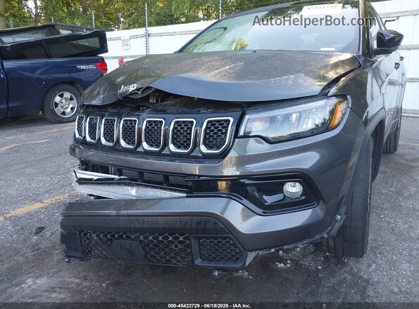 3C4NJDCN8PT536984 2023 JEEP COMPASS Gray 