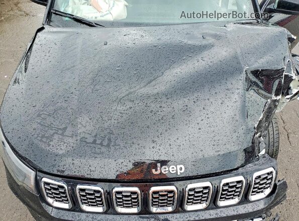 3C4NJDCN8RT106861 2024 JEEP COMPASS Black Շարժիչի բաժամունքի տեսք