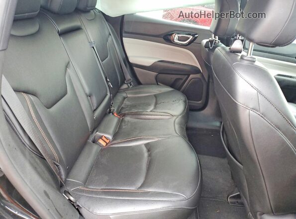 3C4NJDCN8RT106861 2024 JEEP COMPASS Black Սալոնի հետևի տեսք