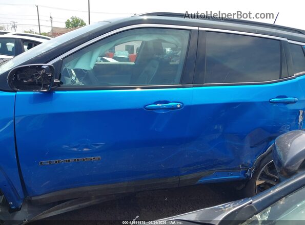 3C4NJDCN8RT589655 2024 JEEP COMPASS Blue 360 interior view