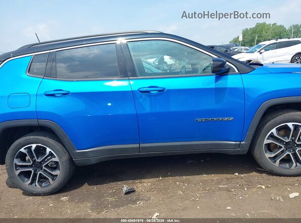 3C4NJDCN8RT589655 2024 JEEP COMPASS Blue Rear interior view