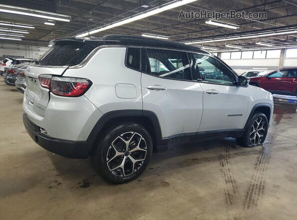 3C4NJDCN8ST556869 2025 JEEP COMPASS Silver 