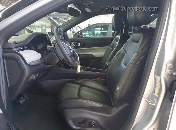 3C4NJDCN8ST556869 2025 JEEP COMPASS Silver 