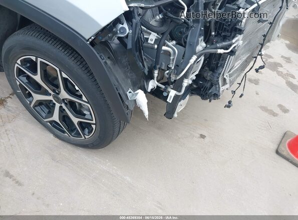 3C4NJDCN8ST561182 2025 JEEP COMPASS Silver Вид спереду