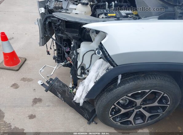3C4NJDCN8ST561182 2025 JEEP COMPASS Silver 