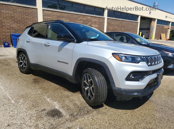 3C4NJDCN8ST581402 2025 JEEP COMPASS Silver Передня права чверть