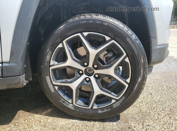 3C4NJDCN8ST581402 2025 JEEP COMPASS Silver 
