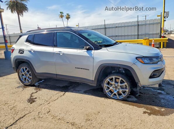 3C4NJDCN9ST505042 2025 JEEP COMPASS Серебряный 