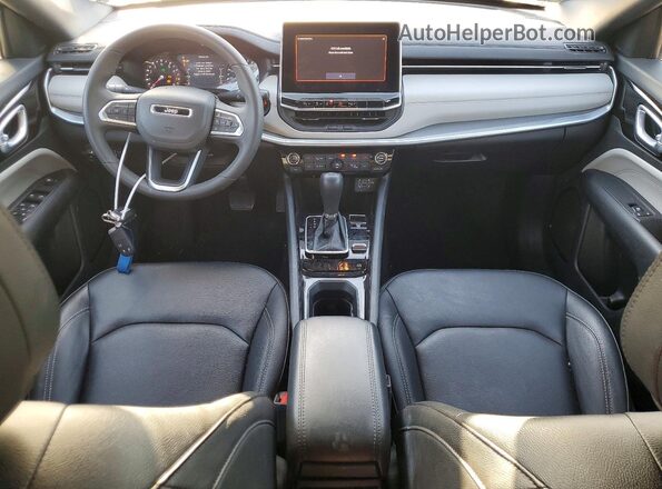 3C4NJDCN9ST505042 2025 JEEP COMPASS Серебряный 