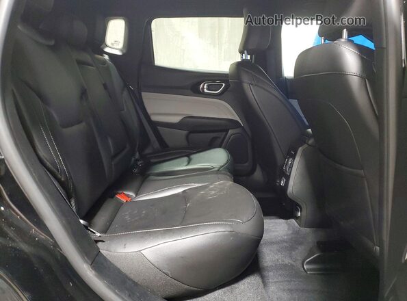 3C4NJDCN9ST565628 2025 JEEP COMPASS Black Rear interior view