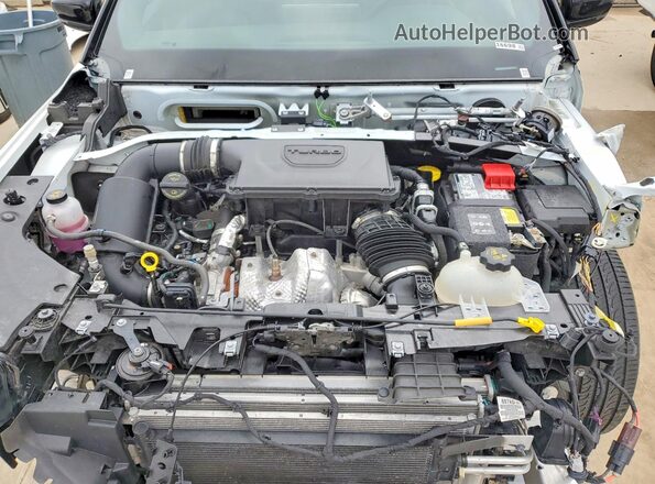 3C4NJDCN9ST621325 2025 JEEP COMPASS White Widok wnętrza z tyłu