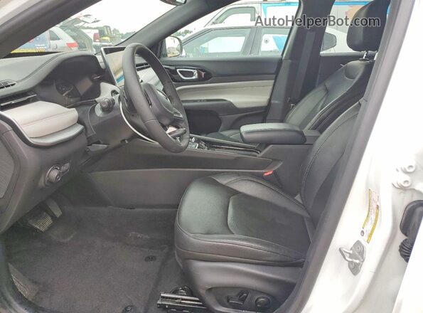 3C4NJDCN9ST621325 2025 JEEP COMPASS White Widok wnętrza z przodu