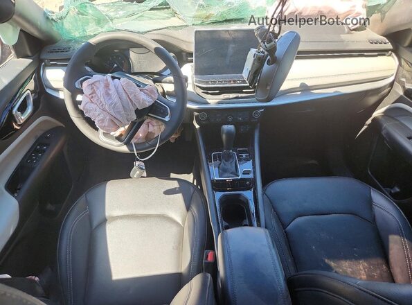 3C4NJDCNXST545999 2025 JEEP COMPASS Silver Vista del salpicadero